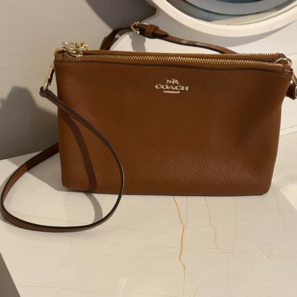 Coach Leather Crossbody in Warm Brown with Gold Hardware - Picture 3 of 17